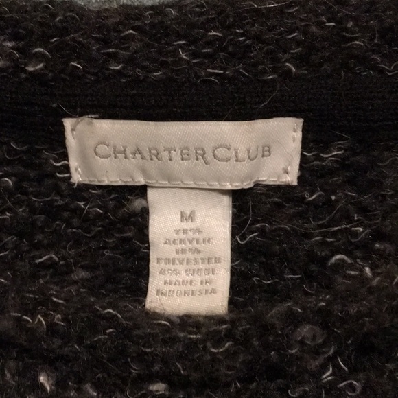 Very nice ladies sweater, gently worn, no flaws - Picture 2 of 5